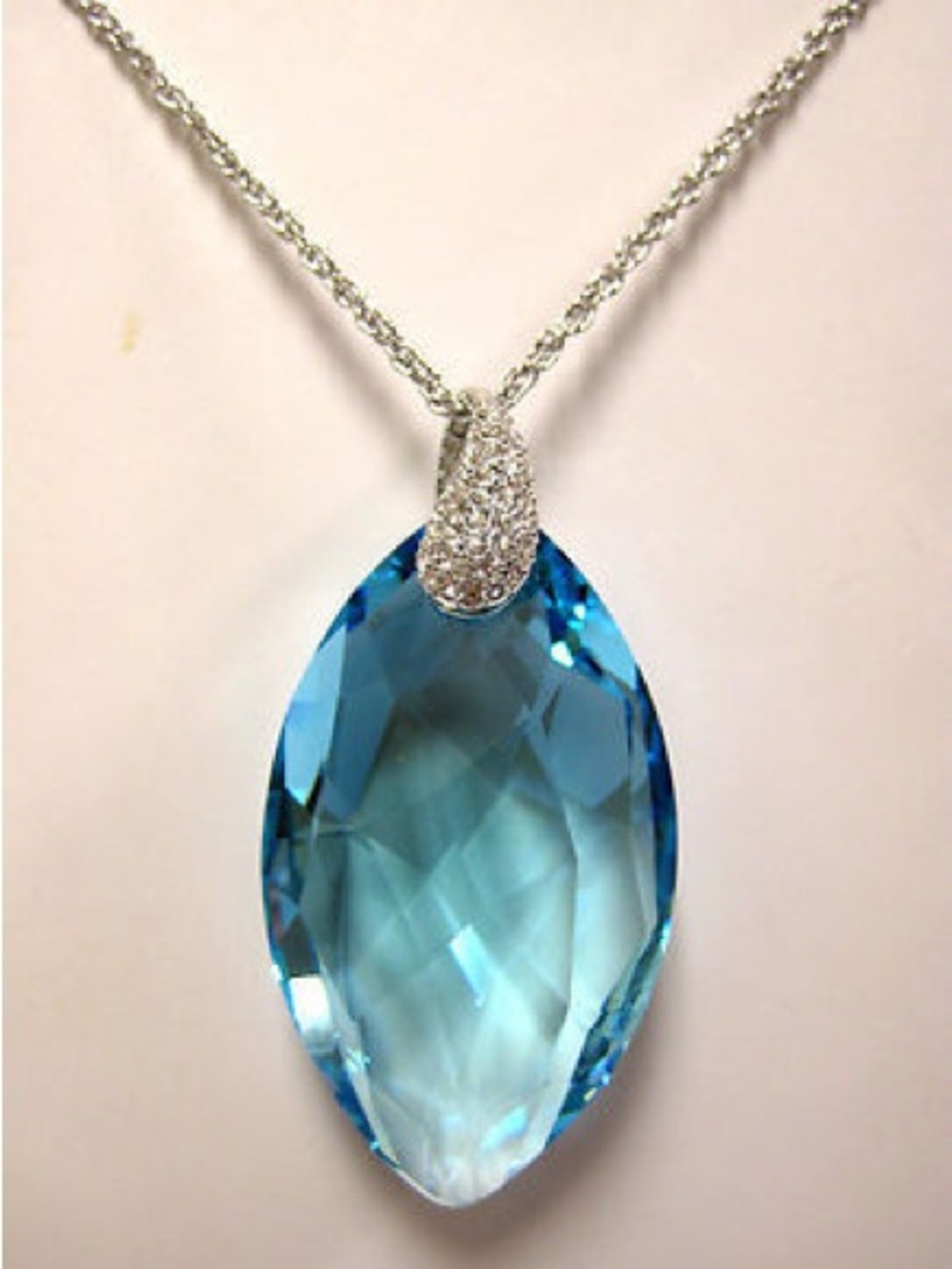 Swarovski Eternal Love Aquamarine Blue Crystal Necklace 2012 SCS Membership - Picture 2 of 8
